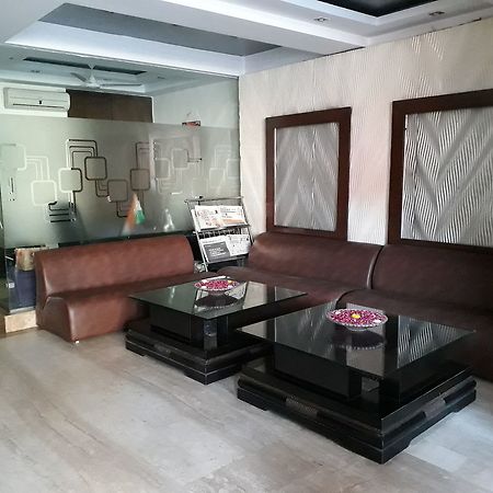 Hotel Grand Plaza Nowe Delhi Zewnętrze zdjęcie