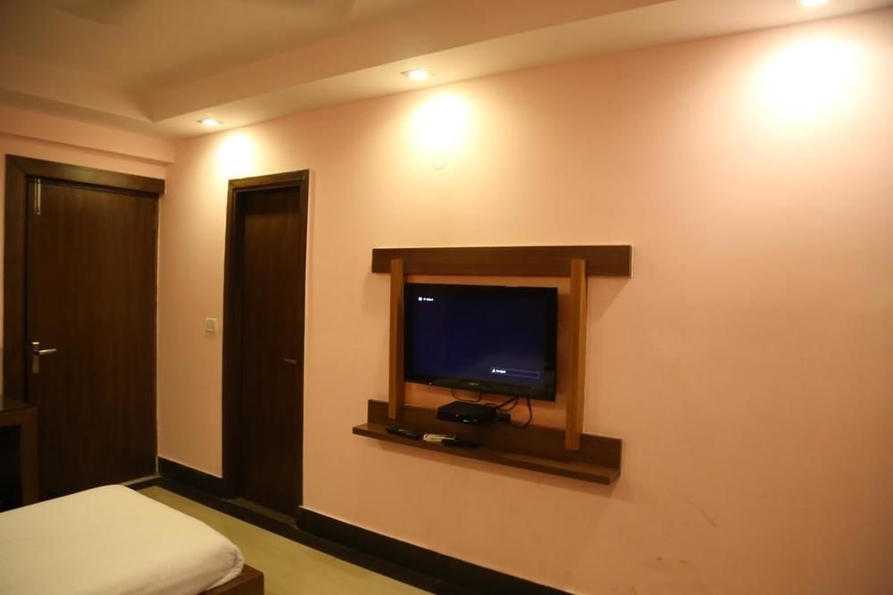 Hotel Grand Plaza Nowe Delhi Zewnętrze zdjęcie