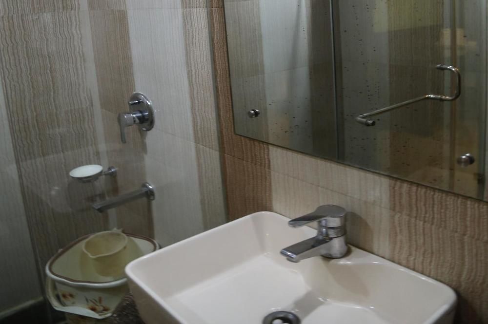 Hotel Grand Plaza Nowe Delhi Zewnętrze zdjęcie